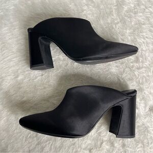 Aquatalia Stretch Satin Slip On Mid Heel Mule Sz 9.5 
Black